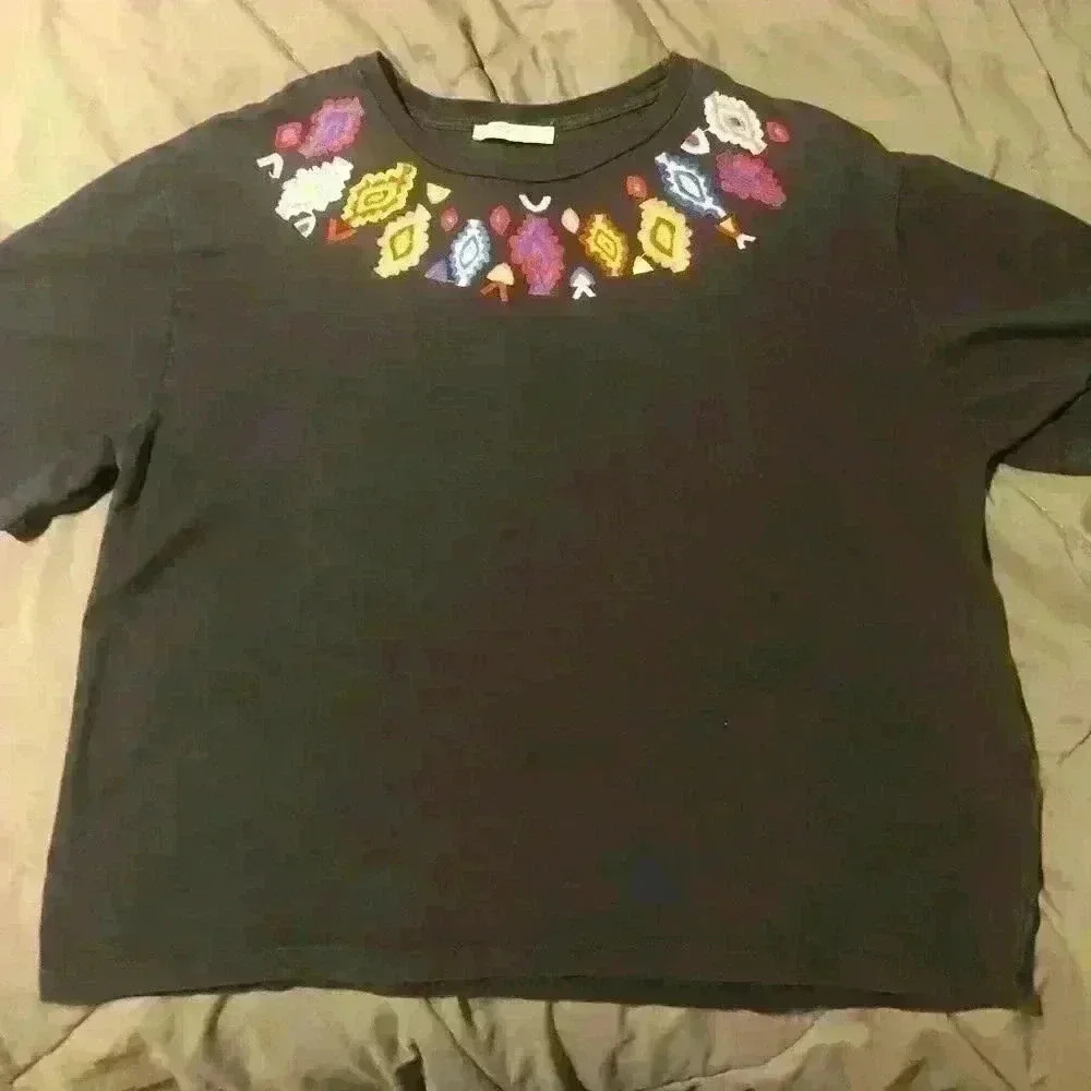 Zara Black Embroidered‎ Geometric Pattern Crew Neck T Shirt Top Size M